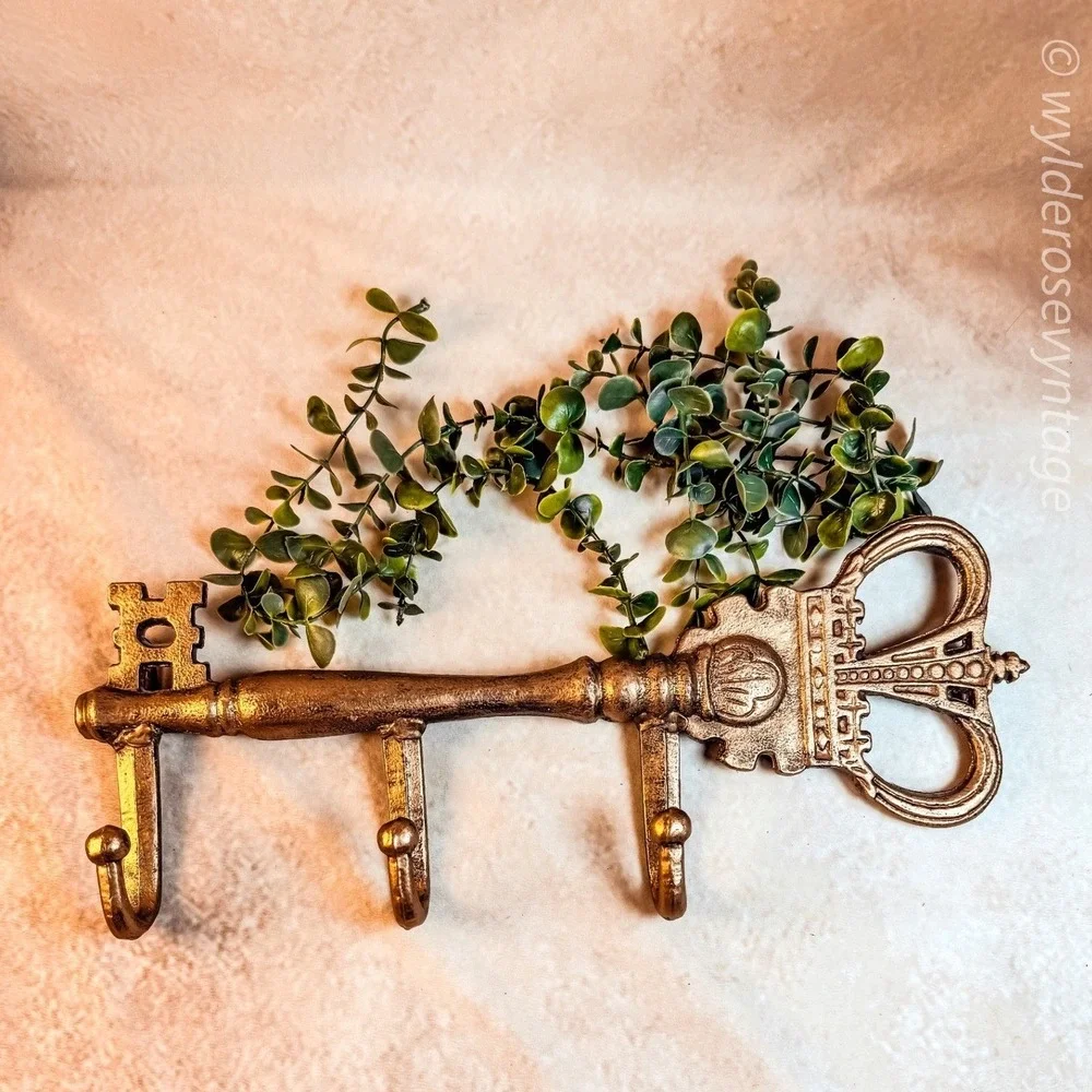 Ornate Skeleton Key Wall‎ Hanging Coat Rack